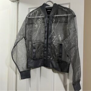 GTSQ Sheer Silver Jacket L NWT